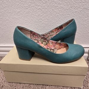 L'ATISTE Teal Block Heel Shoes